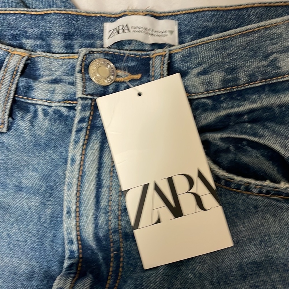 New Zara Jeans - Picture 2 of 2
